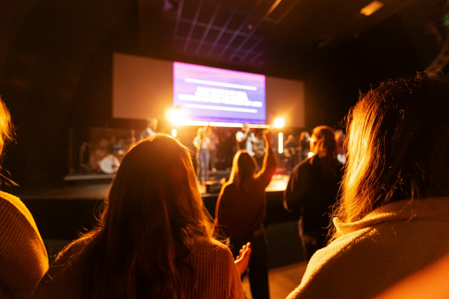 Why Live Music Still Captivates Modern Audiences
